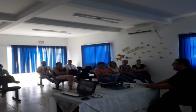 Iporã do Oeste: Roda de conversa com colaboradores