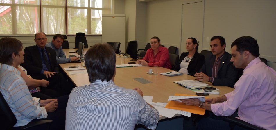 Grupo de trabalho debate montante da dívida do Estado com os municípios