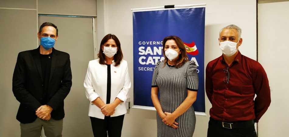 Nova Diretoria do COSEMS/SC em audiência com a Secretária da Saúde Carmen Zanotto