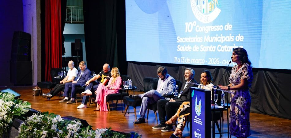 Congresso do COSEMS-SC abre debates sobre enfrentamento da violência contra a mulher no SUS